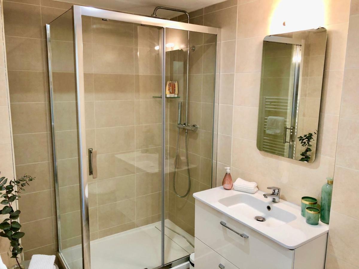 Bright & Modern Apartment In The Heart Of أنتيب المظهر الخارجي الصورة